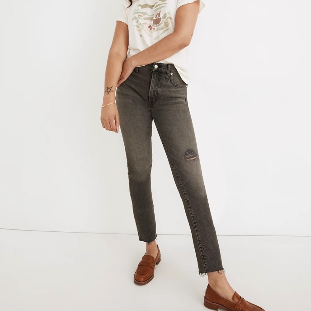 Madewell Perfect Vintage Jeans in Cosner Wash Knee Rip Edition